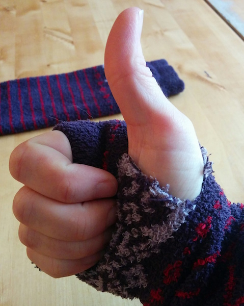 Thumbs up for fingerless gloves!